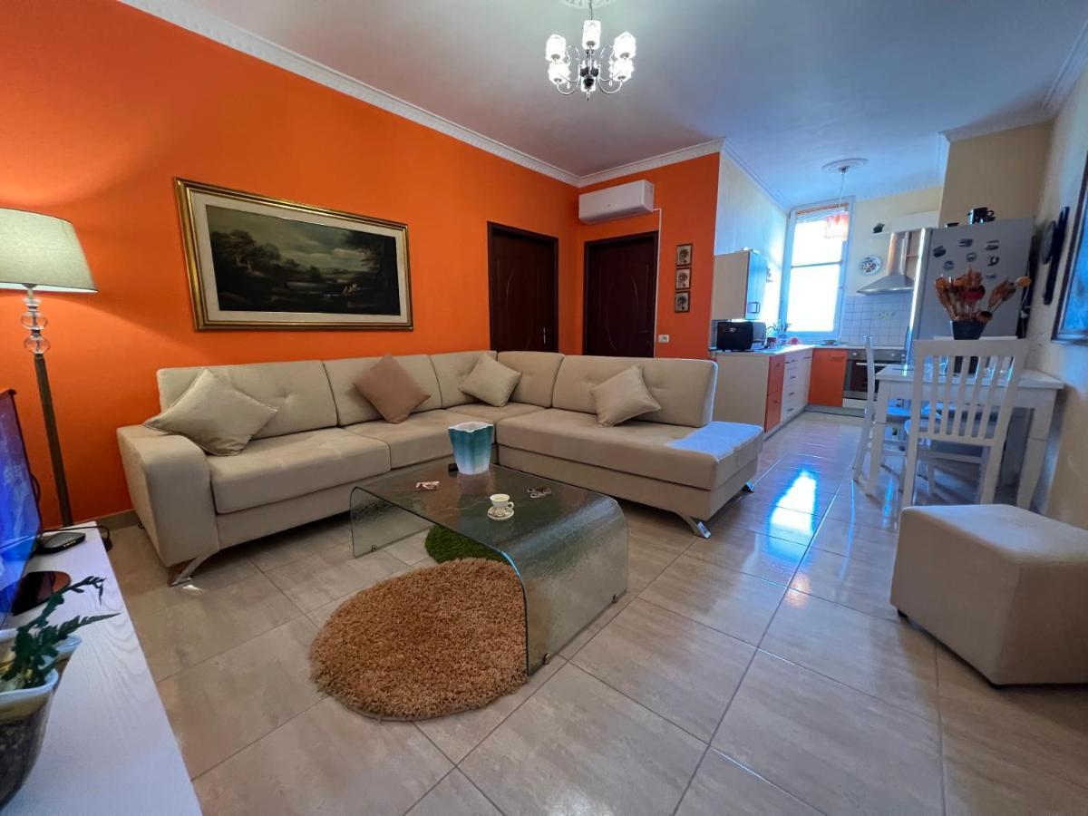 City Center Apartment In Shkodra Exterior foto