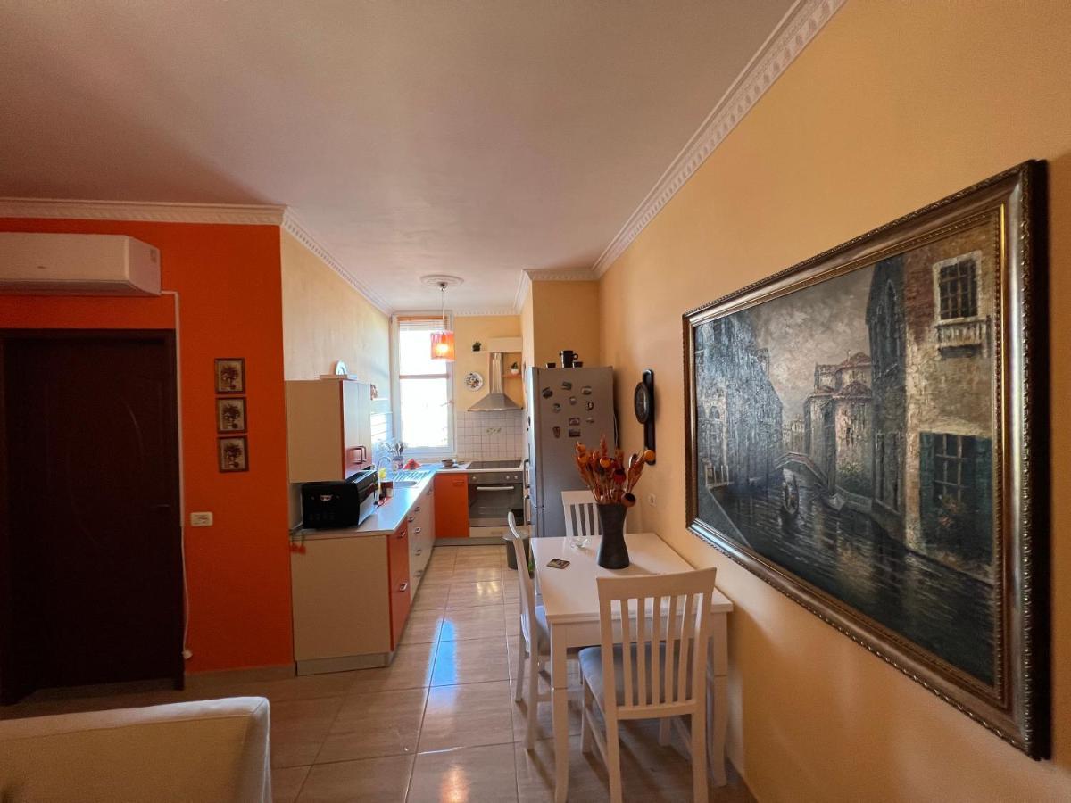 City Center Apartment In Shkodra Exterior foto